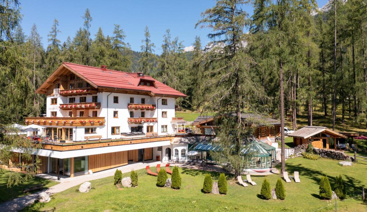 Hotel Laerchenhof Ramsau am Dachstein Exterior photo
